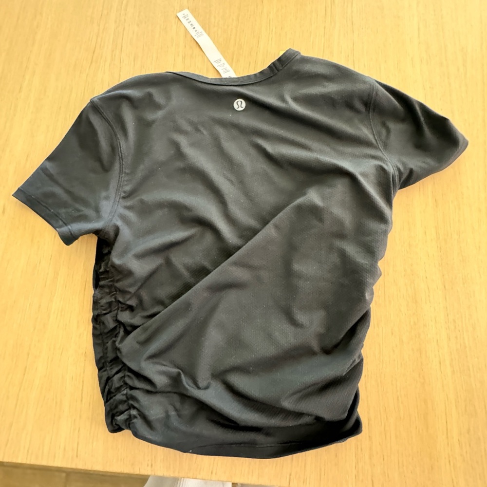 Lululemon T-shirt